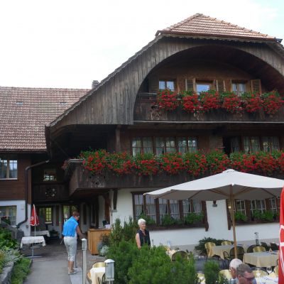 073 Nachtessen in der Gartenwirtschaft